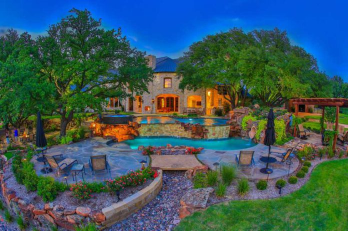 White Rock Creek Estate, Exceptional Outdoor Environment