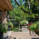 Stunning Front Yard Landscape Design