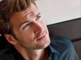 Robert Kolenik Interior Designer